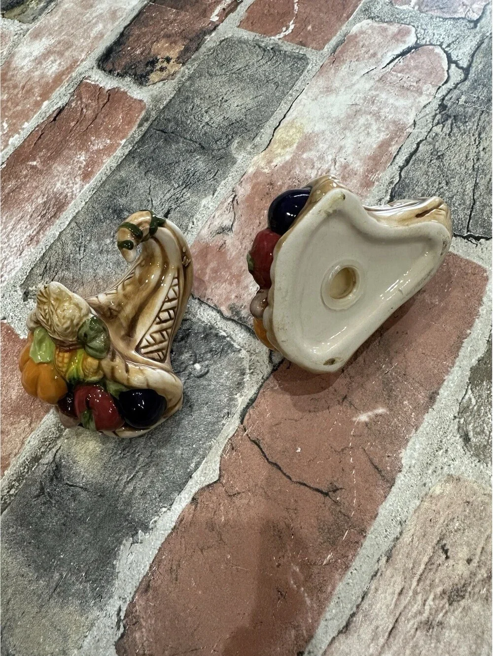 Ceramic Cornucopia Horn of Plenty Salt & Pepper Shakers Set, Multicolor